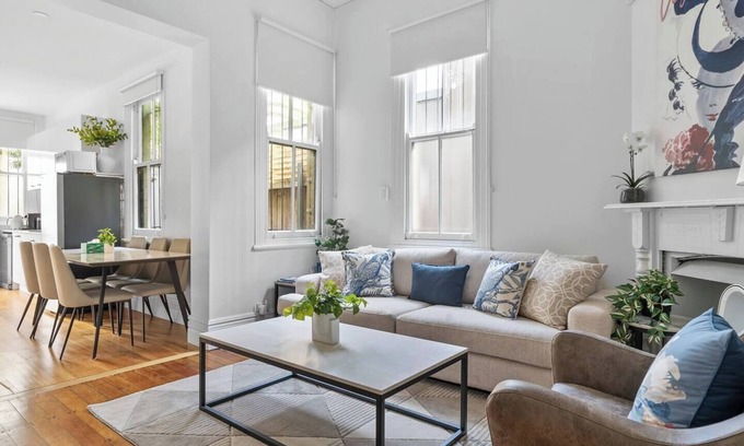 Newtown Casa | Newtown Nest Chic Terrace Living off King Street