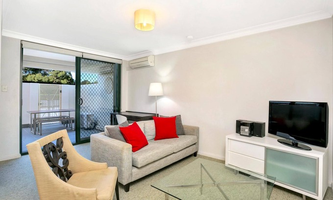 Newtown Apartamento | NTOWN - Great Newtown 1BR moderno con patio privado