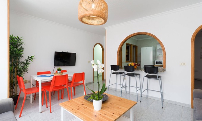 Las Palmas de Gran Canaria Chalet De Esquí | Next to the beach - 5 beds By CanariasGetaway