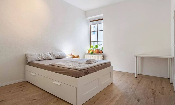 Rheinhausen Apartamento | NEXT HOME - FREE Parking & WiFi - Ruhige Lage - bright Apartment