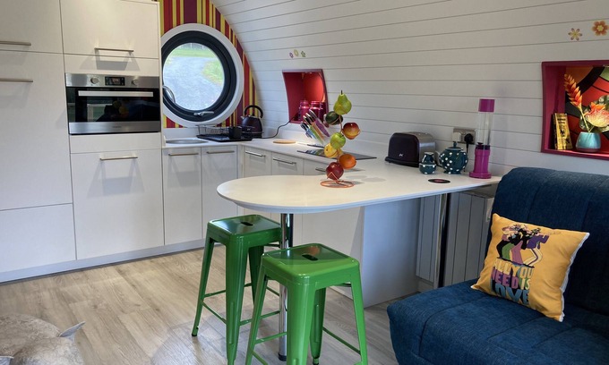 Llandysul Cabina | Next Level Glamping in West Wales