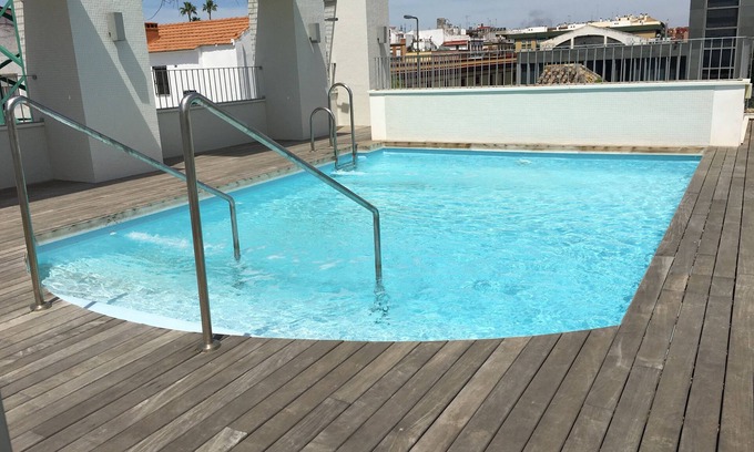 San Bernardo Apartamento | Junto a SANTA CRUZ. PARKING(GRATIS) Y PATIO.