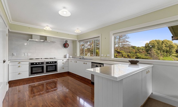 Tamahere Casa | next to the Hamilton Airport in beautiful country setting