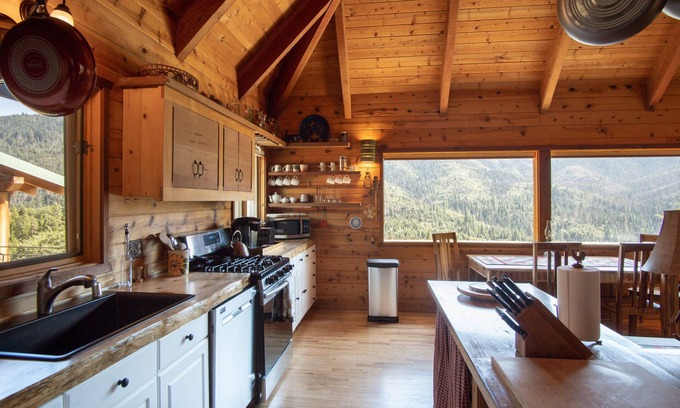 Springville Cabina | Fort Beatty ~ Ubicado en las montañas del Sequoia National Forrest