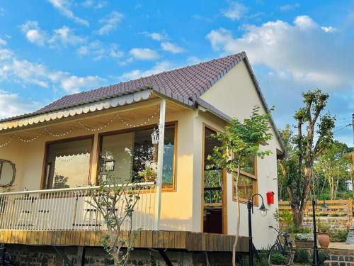 Bao Loc Chalet De Esquí | Nhà Bên Hồ- The Peace's House
