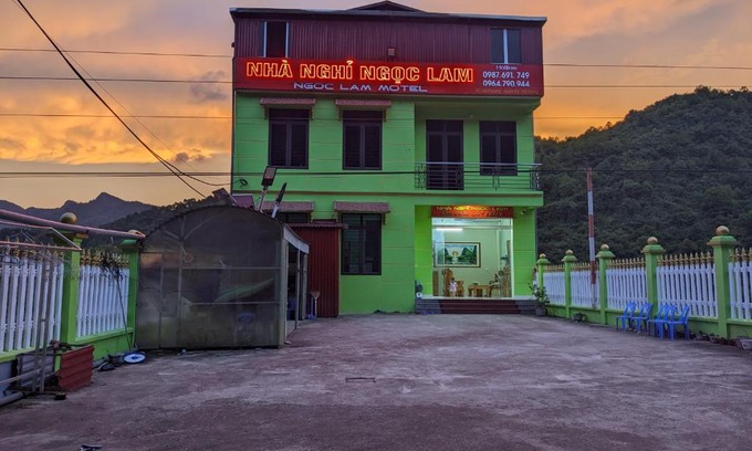 Quan Ba Casa | nhà nghỉ Ngọc Lam