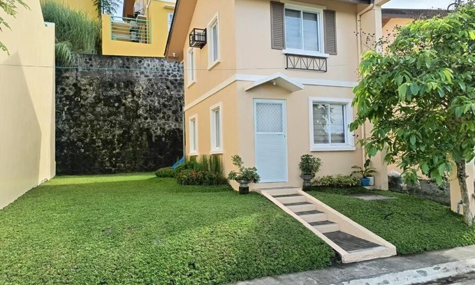 Legazpi Apartamento | Niana’s Place 2BR w Garden, Internet, Netflix