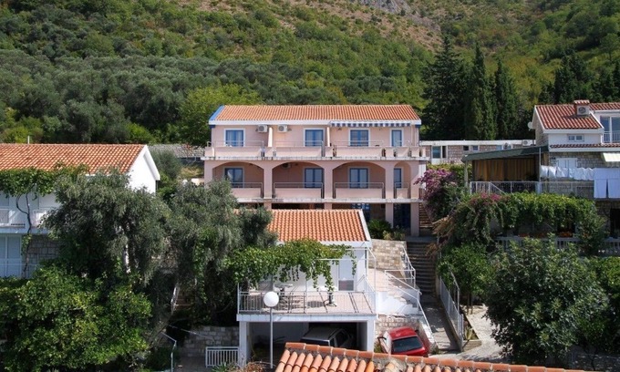 Sveti Stefan Apartamento | Nica Apartmani