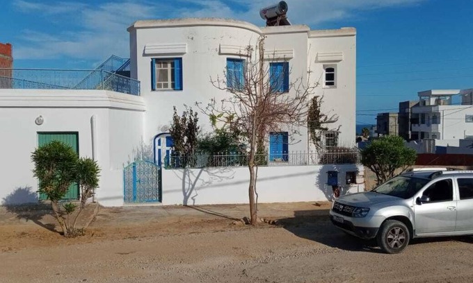 Kelibia Casa | Nice 3-bedroom house with AC in Al Huwariyah