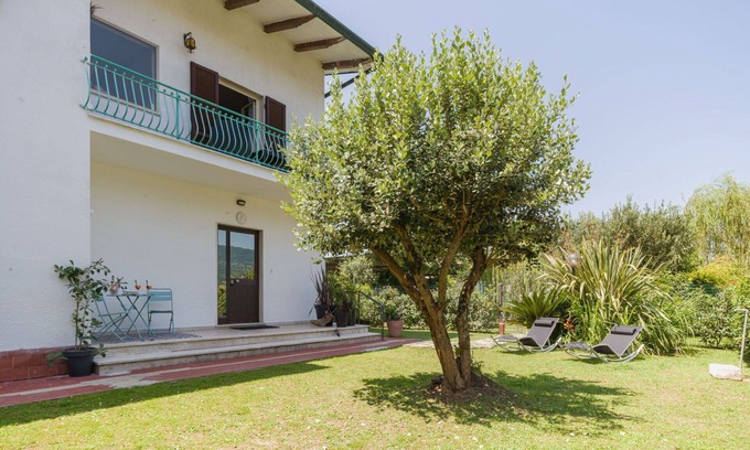 Capanne-Prato-Cinquale Apartamento | Precioso apartamento para 6 personas con A/C, WIFI, TV, balcón y aparcamiento