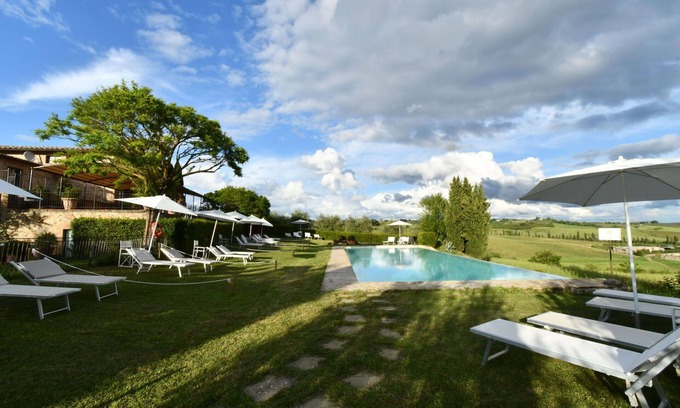 Ponte di Gabbiano Apartamento | Nice apartment for 4 guests with A/C, pool, WIFI, TV and pets allowed, close to Siena