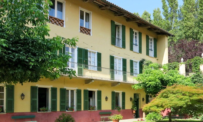 San Giorgio Canavese Apartamento | Hermoso apartamento para 6 personas con WIFI, TV, balcón, mascotas permitida y aparcamiento