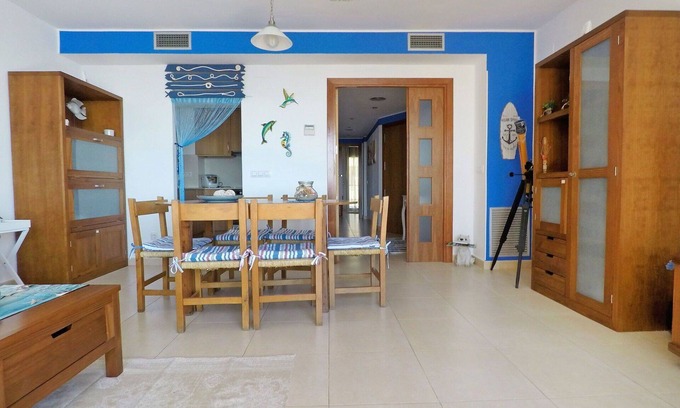 L'Estartit Apartamento | Precioso apartamento para 4 personas con WIFI, A/C, TV, terraza y aparcamiento