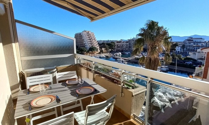 Le Port Apartamento | Nice apartment T3 duplex 75m2 on the marina of port canet en roussillon