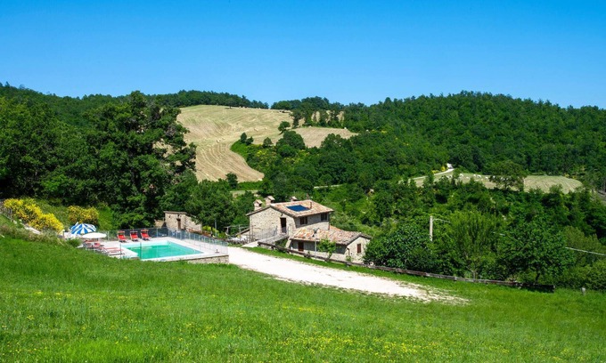 Mercatello sul Metauro Apartamento | Bonito apartamento en Mercatello SM.