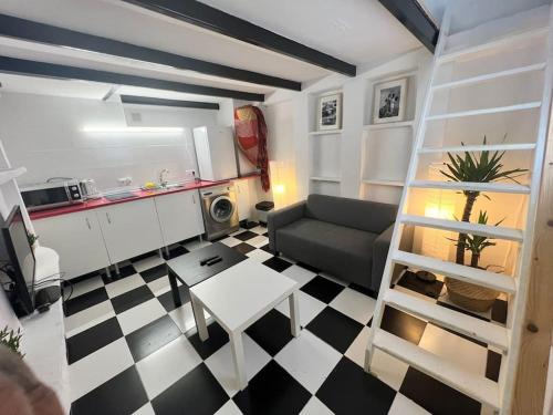 Ventas Apartamento | Nice apartment at street level 20 min from SOL-Piern
