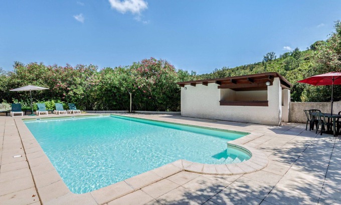 Pietroso Apartamento | Apartamento con WIFI, A/C, piscina, TV, patio, mascotas permitida, vista panorámica, aparcamiento