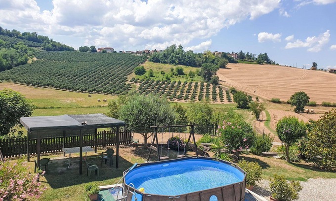 Penango Apartamento | Acogedor apartamento para 2 personas con WIFI, TV, patio, vista panorámica y aparcamiento