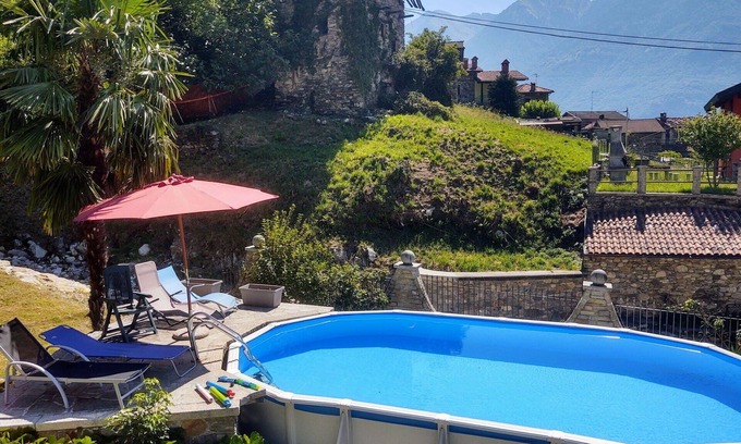 Sorico Apartamento | Acogedor apartamento para 4 personas con WIFI, A/C, piscina, TV, terraza y mascotas permitida