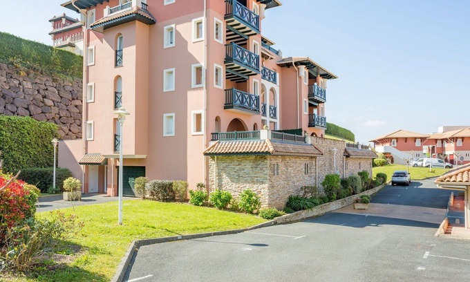 Behobie Apartamento | Nice apartment for 4 guests with WIFI, A/C, pool, TV, terrace and parking