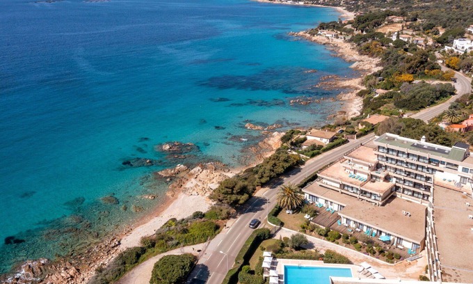 Ajaccio Apartamento | Hermoso apartamento con A/C, WIFI, piscina, TV, terraza, mascotas permitida y aparcamiento