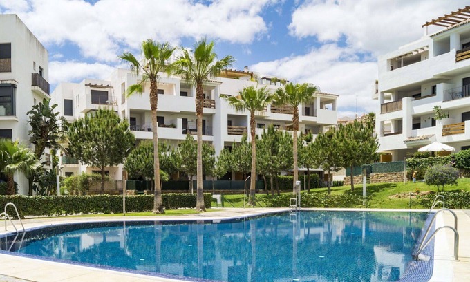 La Cala de Mijas Apartamento | Acogedor apartamento con WIFI, piscina, A/C, TV, terraza, mascotas permitida y aparcamiento
