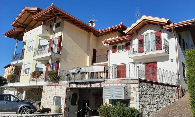 Vervo Apartamento | Precioso apartamento para 4 personas con WIFI, TV, terraza, mascotas permitida y aparcamiento