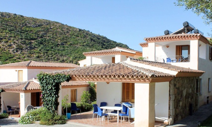 Tanaunella Apartamento | Nice apartment for 4 people with pool, WIFI, A/C, TV, terrace, pets allowed and parking