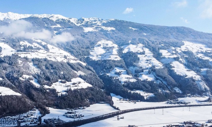 Aschau Im Zillertal Apartamento | Acogedor apartamento para 5 personas con WIFI, TV y terraza