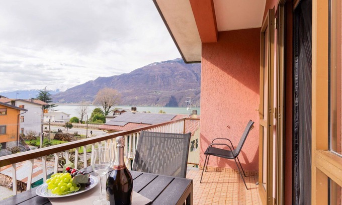 Verceia Apartamento | Bonito apartamento para 5 personas con WIFI, TV, balcón, mascotas permitida y aparcamiento