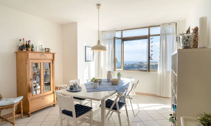 Pompeiana Apartamento | Hermoso apartamento para 5 personas con WIFI, TV, balcón, mascotas permitida y aparcamiento