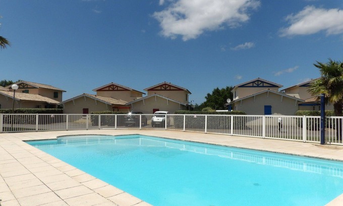 Bias Apartamento | Bonito apartamento para 5 personas con piscina, WIFI, TV, terraza, mascotas permitida y aparcamiento