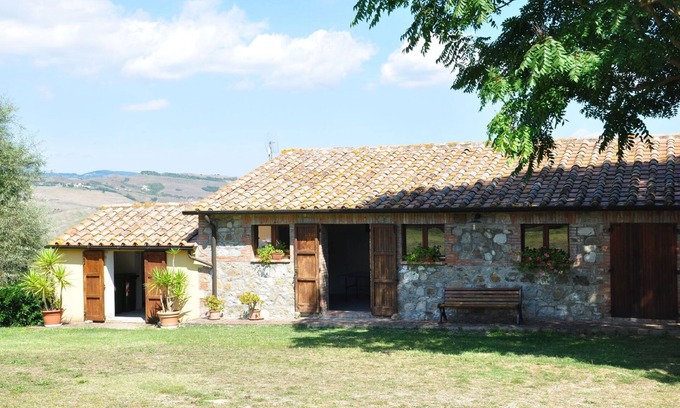 Il Poggio Apartamento | Acogedor apartamento con piscina, WIFI, TV, mascotas permitida, vista panorámica y aparcamiento