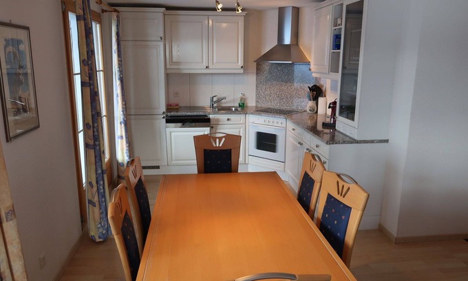 Riom-Parsonz Apartamento | Acogedor apartamento con WIFI, TV, terraza, mascotas permitida, vista panorámica y aparcamiento