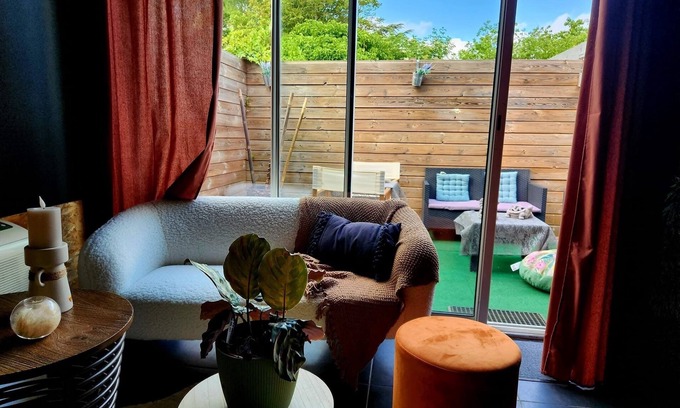 Noeux-les-Mines Apartamento | Nice apartment with relaxation area