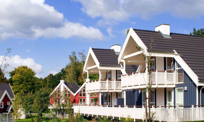 Bad Saarow Casa | Acogedor apartamento en villa con internet, jacuzzi, TV, terraza, mascotas permitida y aparcamiento