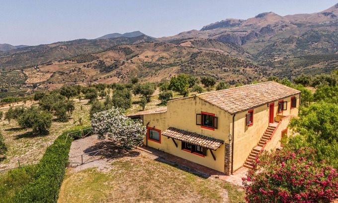 Collesano Apartamento | Bonito apartamento en Collesano (PA)