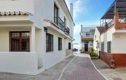 Malaga-Este Apartamento | Nice Apartment In Málaga With Kitchen