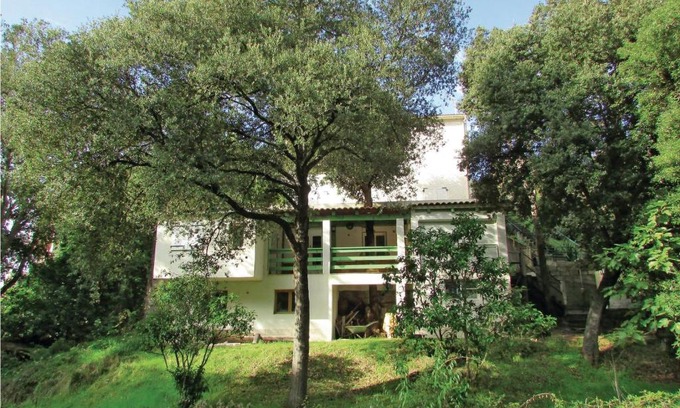 Sagone Apartamento | Nice Apartment In Sagone With Kitchen