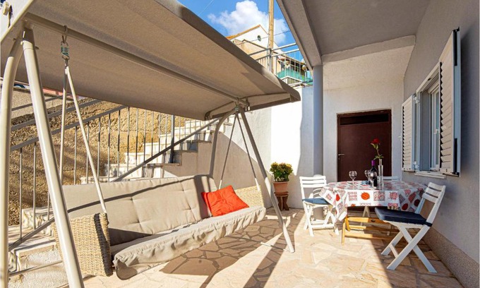 Sibenik Apartamento | Nice Apartment In Sibenik With Kitchen