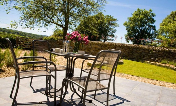Trelil Villa | Acogedor apartamento en villa para 4 personas con WIFI, TV, patio y aparcamiento