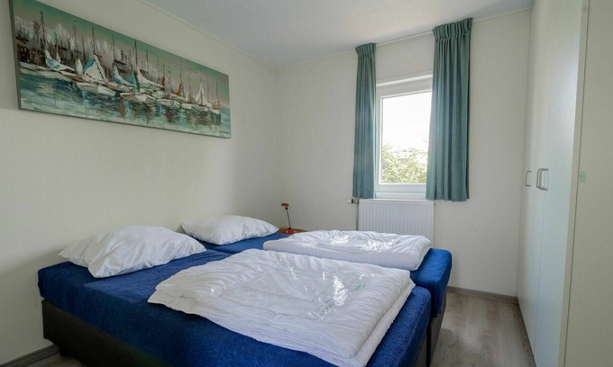 Municipality of Nunspeet Casa | Precioso apartamento en villa para 4 personas con piscina, WIFI, TV, terraza y aparcamiento