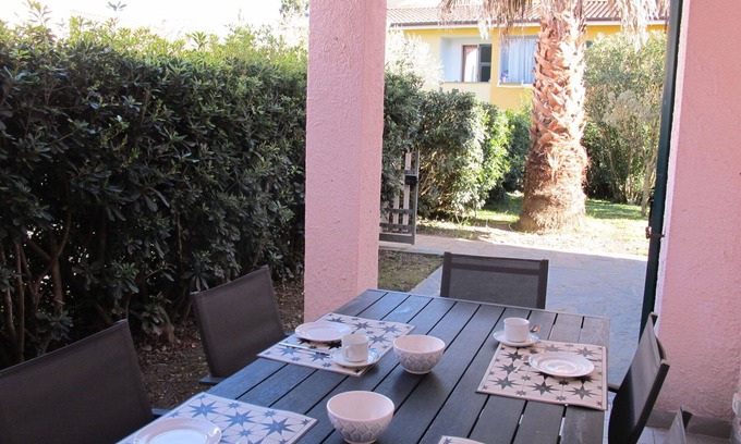 Ameglia Casa | Apartamento en villa con WIFI, TV, terraza, mascotas permitida, aparcamiento, cerca de La Spezia