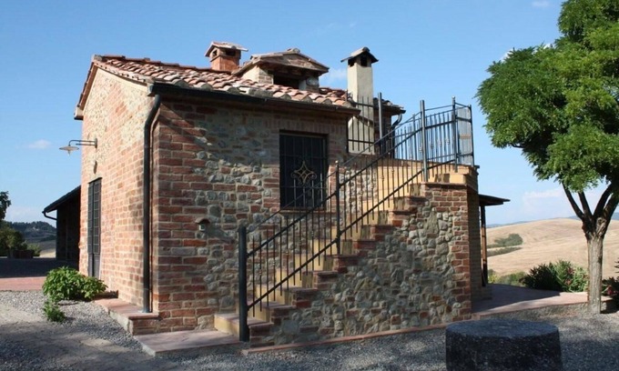 Peccioli Villa | Acogedor apartamento en villa para 5 personas con WIFI, piscina, vista panorámica y aparcamiento
