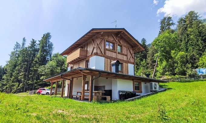 Livo Villa | Precioso apartamento en villa para 12 personas con WIFI, TV y patio