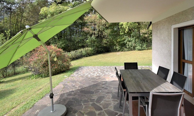Vesta Casa | Acogedor apartamento en villa con WIFI, TV, terraza, mascotas permitida y aparcamiento