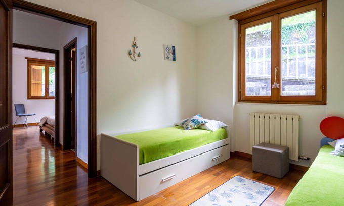 Someraro Casa | Acogedor apartamento en villa con WIFI, TV, balcón, mascotas permitida y aparcamiento