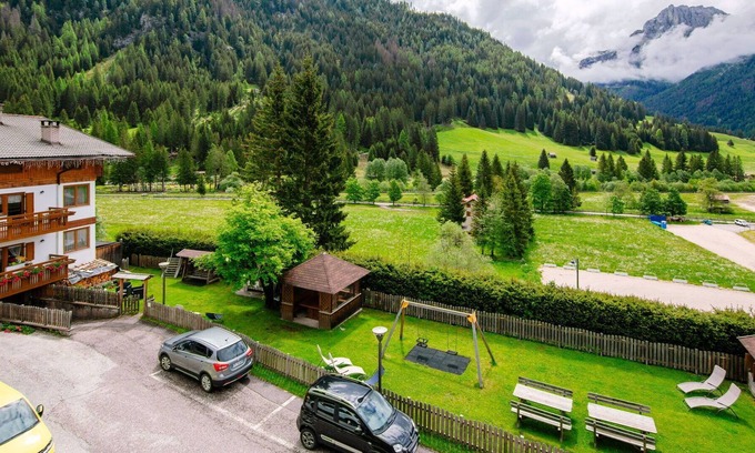 San Giovanni di Fassa Apartamento | Precioso apartamento para 6 personas con WIFI, TV, balcón, mascotas permitida y aparcamiento