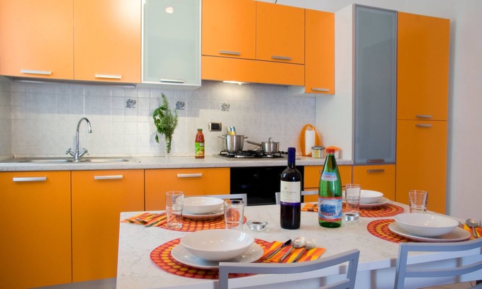Lezzeno Apartamento | Cómodo a pocos pasos de la orilla del lago Como, supermercado, bar y restaurantes.