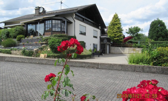 Luxem Apartamento | Bonito, apartamento, cerca de Nürburgring, ideal para senderismo / senderos de ensueño, WiFi gratuito
